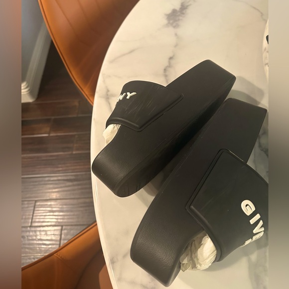 Givenchy Platform Slides - Picture 2 of 5